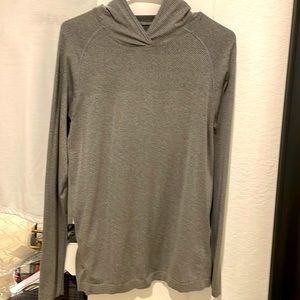 Lululemon small hoodie- like new condition
